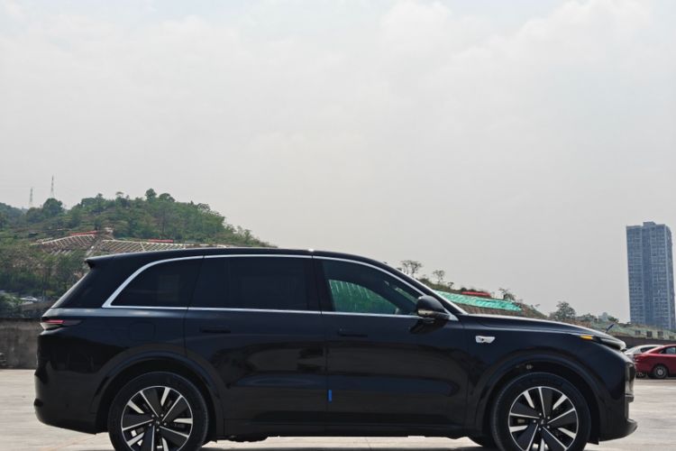 Used Li Auto L8 2025 Max Smart Refresh Edition Exterior 3