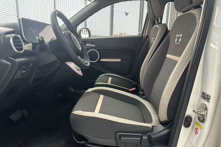 Used ORA Black Cat 2022 351 km Range Luxury Version Lithium-Ion Battery