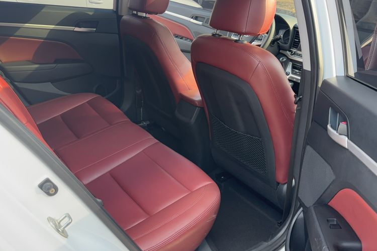 Used Hyundai Elantra (6th Generation / Lingdong) 2016 1.6L Automatic ZhiXuan – Elite Version Interior 9