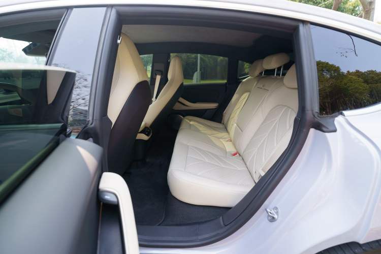 Used Nio ET5 2025 75 kWh Interior 4