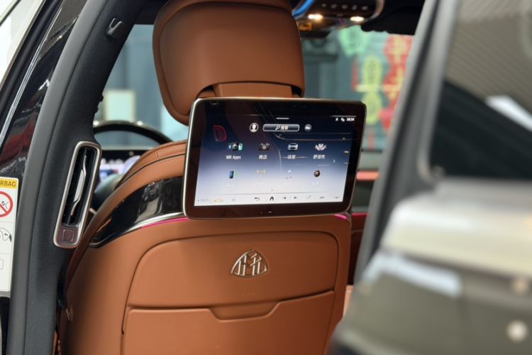 Used Mercedes-Benz Maybach S-Class 2021 S 480 4MATIC Interior 11