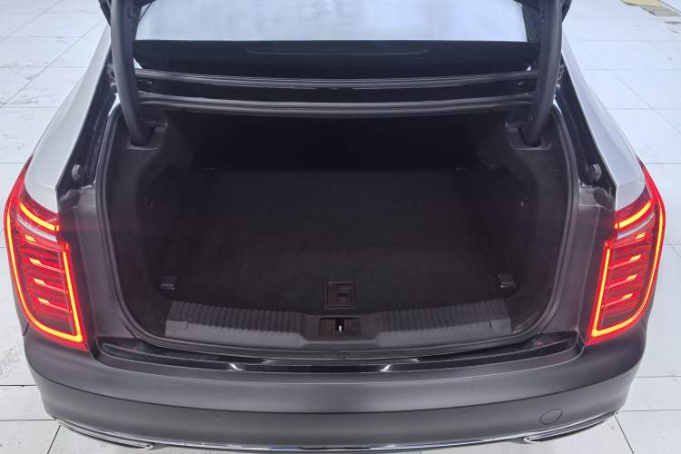 Used Hongqi H9 2022 2.0T Smart Connect Flagship Edition