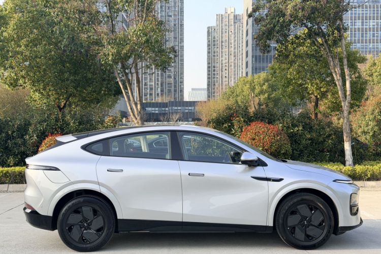 Used XPeng G6 2025 625 Long-Range Max Flagship Edition Exterior 7