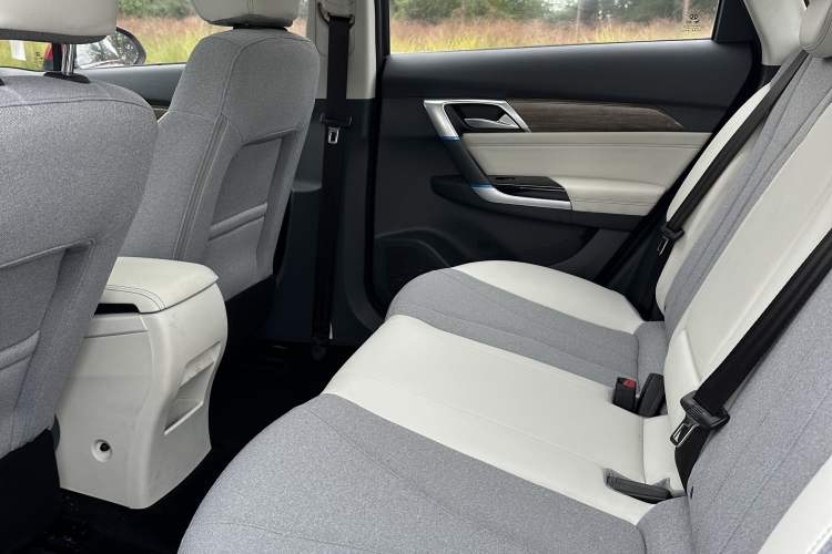 Used BAIC Beijing EU5 2018 R500 Smart Edition