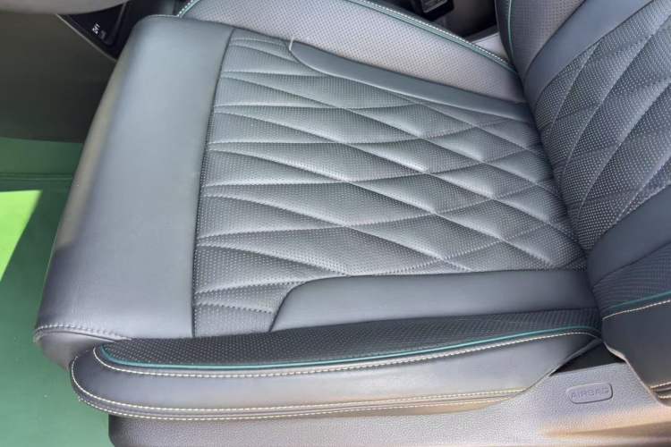 Used GAC Trumpchi GS8 2022 Flagship Series 2.0 TGDI Two-Wheel-Drive Prestige Edition (7 Seats)