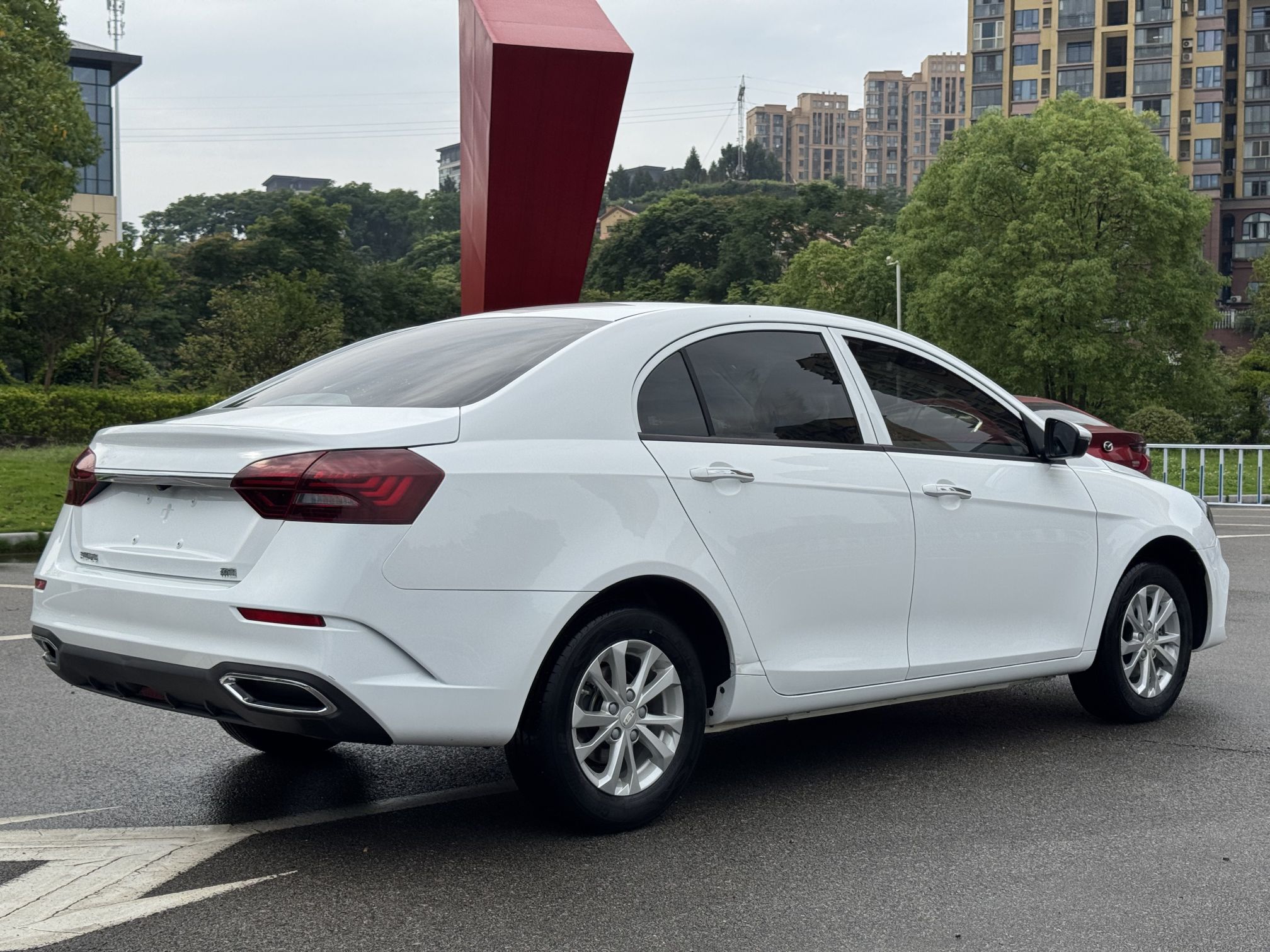 Geely Auto Emgrand 2021 UP 1.5L CVT Comfort Model — снимка 16