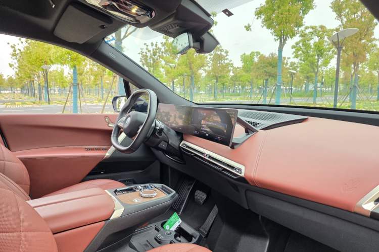 Used BMW iX 2022 xDrive50 Interior 8