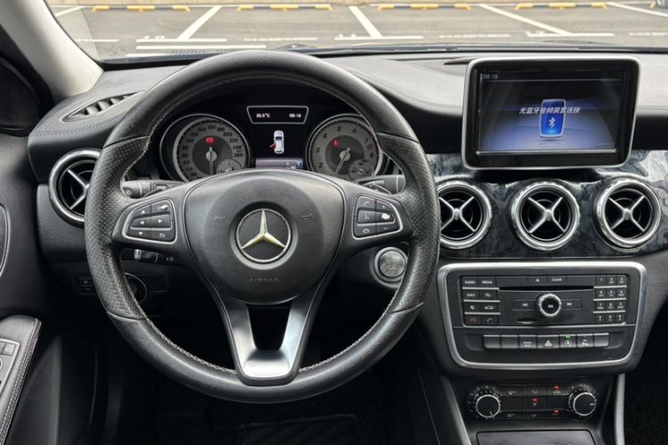 Used Mercedes-Benz GLA 2016 GLA 200 Fashion Model
