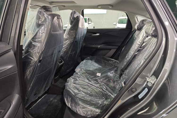 Used CHANGAN Eado 2025 Blue Whale 1.5T 500Bar Prestige Model