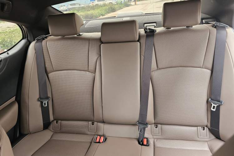 Used Lexus ES 2022 200 Excellence Edition Interior 4