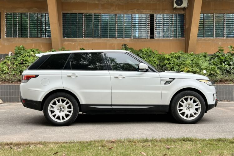 Used Land Rover Range Rover Sport 2015 3.0 SDV6 HSE
