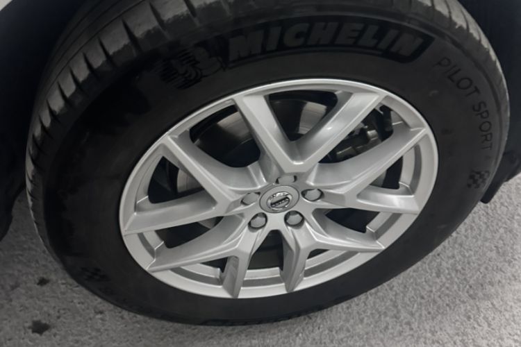 Used Volvo XC60 2019 T5 4x4 Smart Edition China VI Standard
