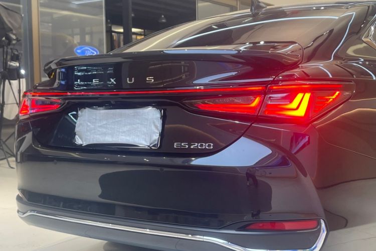 Used Lexus ES 2025 200 Premium Edition