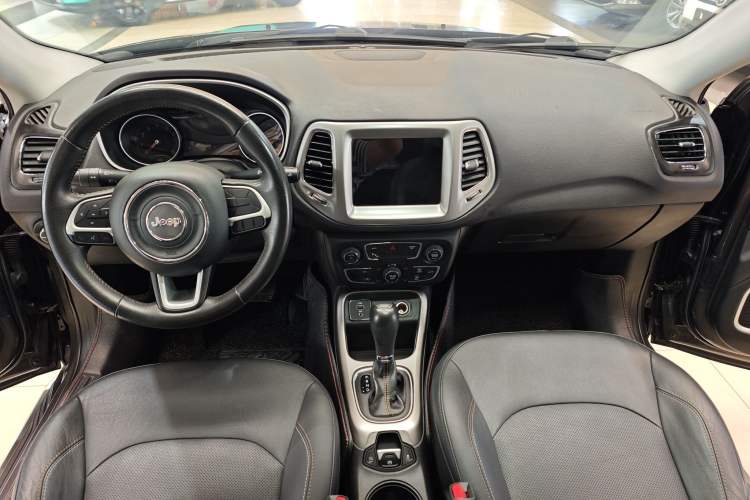 Used Jeep Compass 2017 200T Automatic Family Edition