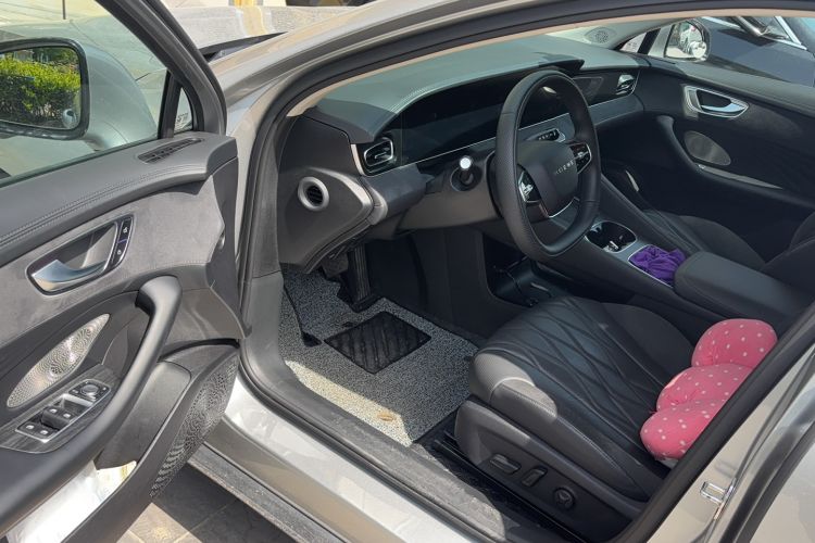 Used Roewe D7 2023 DMH 125km Excellence Edition
