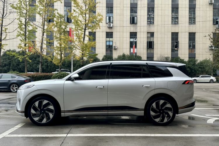 Used Dongfeng eπ eπ008 2024 210Max Range-Extended Version 6 Seats