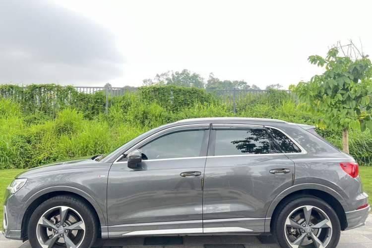 Used Audi Q3 2019 40 TFSI Fashion Dynamic Model