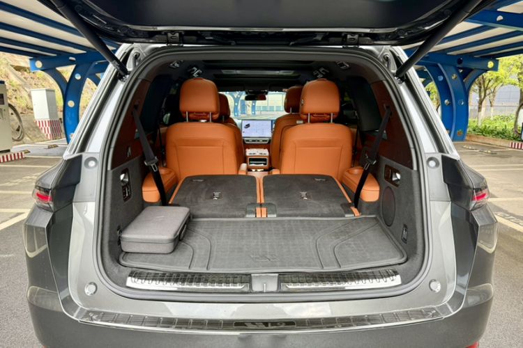 Used Li Auto L9 2022 Max model
