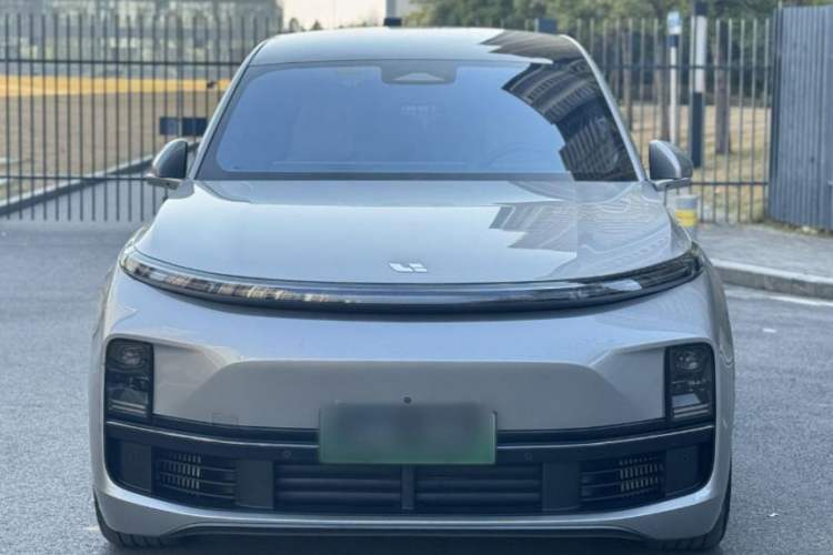 Used Li Auto L8 2023 Pro Model Exterior 1