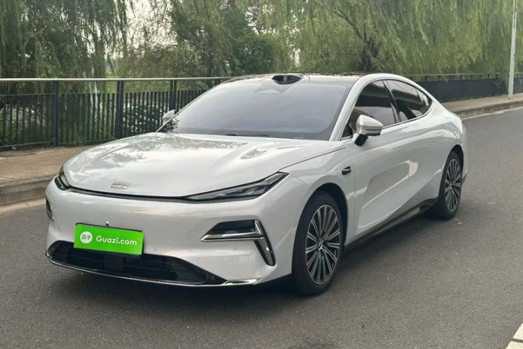 Used Geely Galaxy 8 2025 130km EM-P Starship Edition