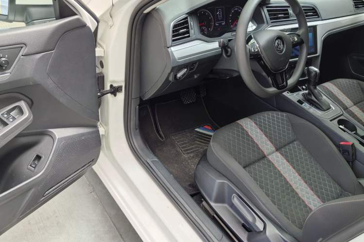 Used Volkswagen Lamando 2019 230TSI DSG Fashion Edition China VI