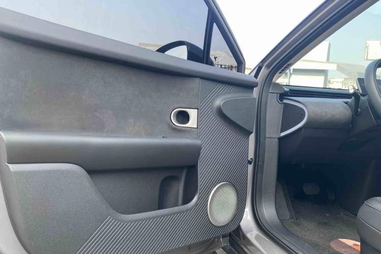 Used firefly firefly 2025 Illuminated Edition
