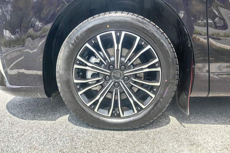 Used FORTHING Xinghai V9 2024 1.5TD 200km Qingyunti Series Premium Version