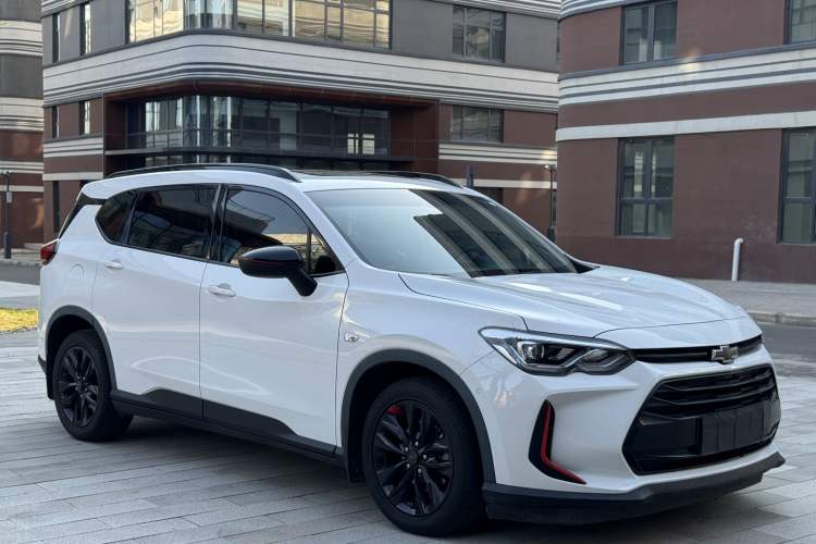 Used Chevrolet Orlando 2018 Redline 530T Automatic Zhaoxiang Edition (5+2 Seating) – China V Standard Exterior 3