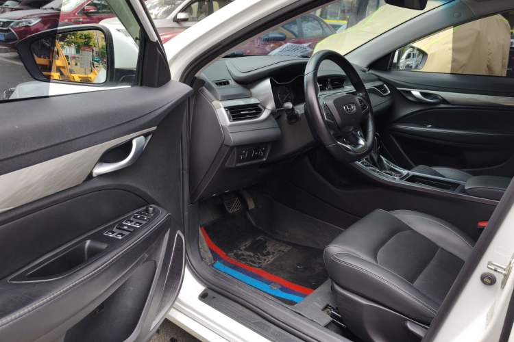 Used Geely Auto Emgrand 2019 Leading Edition 1.5L CVT Luxury Model China VI Standard
