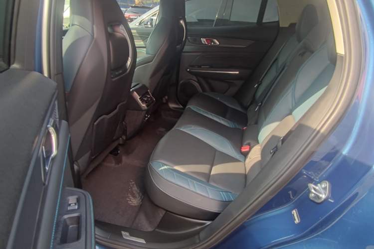 Used Lynk & Co 05 2020 2.0TD Two-Wheel Drive Shine Halo