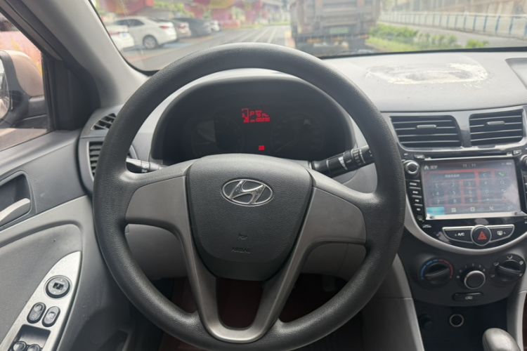 Used Hyundai Verna (older generation) 2014 1.4L Automatic Smart GLS