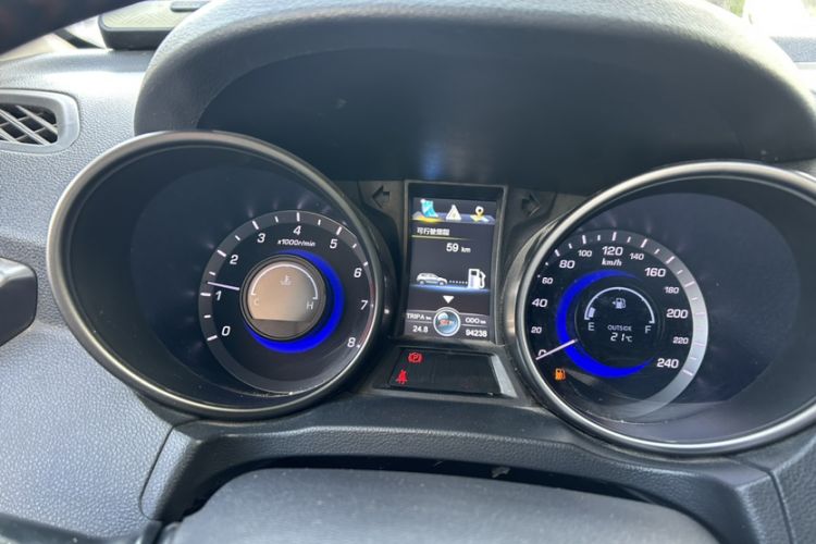 Used CHANGAN CS75 2014 2.0L Manual Luxury Version China IV Standard