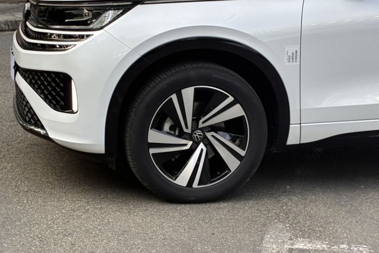 Used Volkswagen Tavendor 2023 380TSI Four-Wheel Drive R-Line Cruise Edition Exterior 7