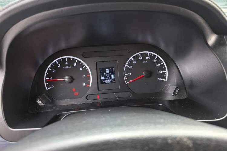 Used FORTHING Lingzhi 2022 M5L 1.6L Utility Model 7 Seats