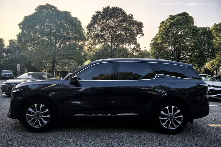 Used Ford Edge 2023 Ford Explorer L 2.0T EcoBoost E-Hybrid Two-Wheel Drive 7-Seater Luxury Model