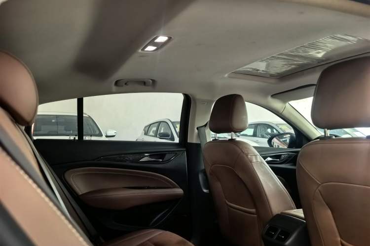 Used Buick Regal 2022 552T Smart Edition Interior 11