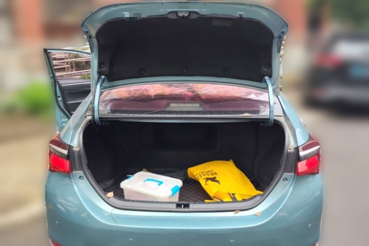 Used Toyota Corolla 2016 Dual-Engine 1.8L E-CVT Elite Edition