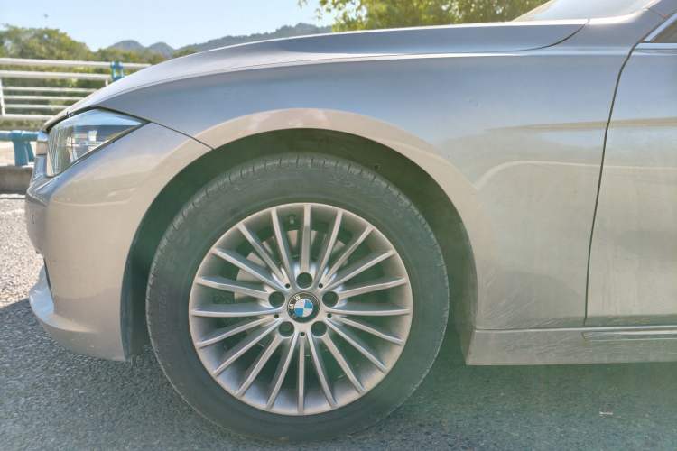 Used BMW 3 Series 2016 320Li Luxury Design Package
