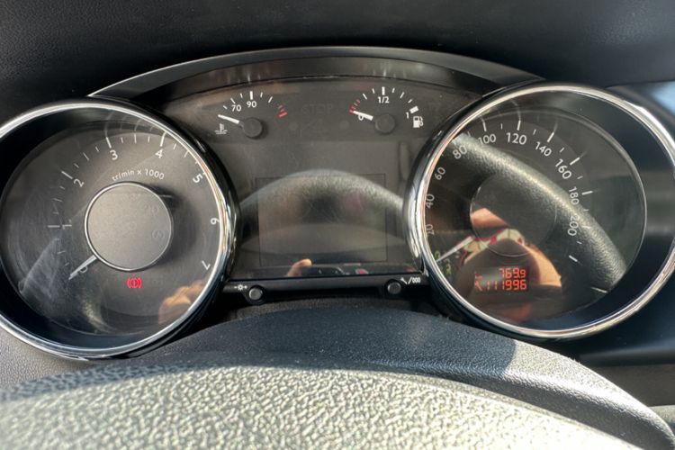 Used Peugeot 3008 2015 2.0L Automatic Classic Edition