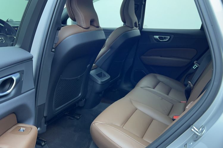 Used Volvo XC60 2023 B5 4x4 Smart Luxury Edition