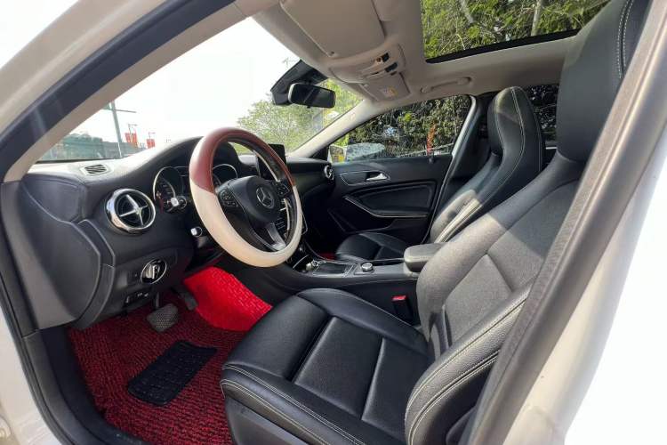 Used Mercedes-Benz GLA 2017 GLA 200 Fashion Model