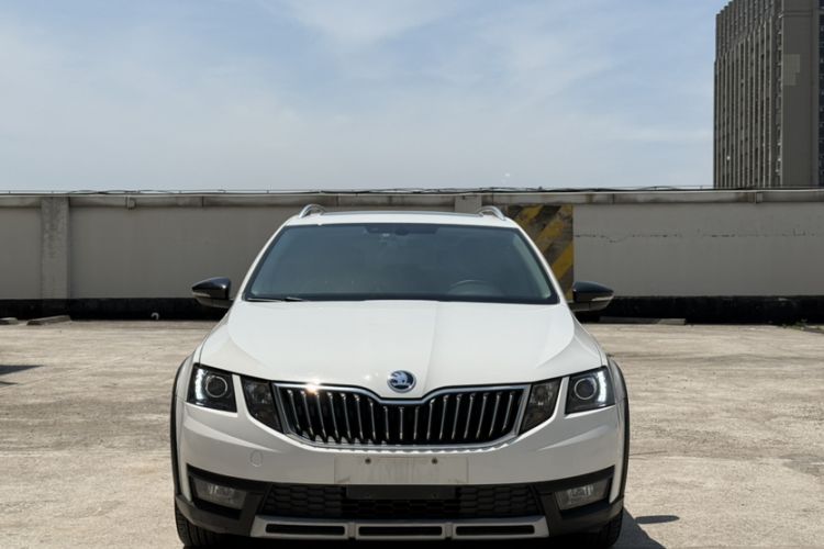 Used Skoda Octavia 2018 Station Wagon TSI230 DSG Luxury Edition
