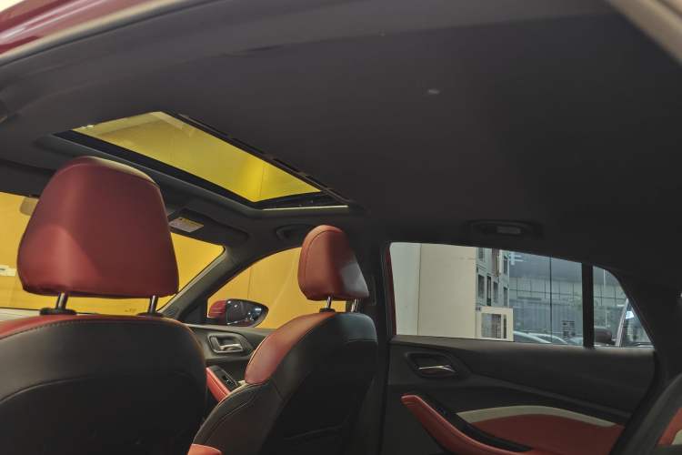 Used MG 5 2021 Revised 300TGI DCT Qingshè Luxurious Enjoyment Edition