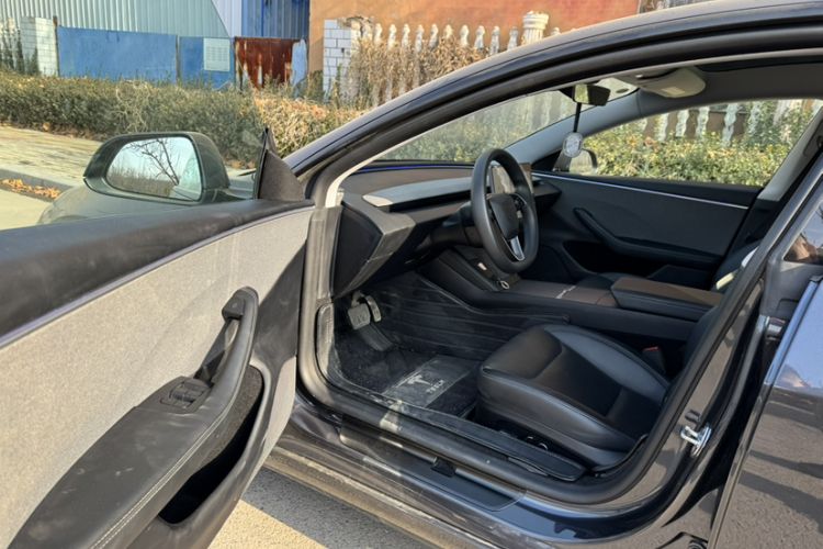 Used Tesla Model 3 2023 Rear-Wheel-Drive Version