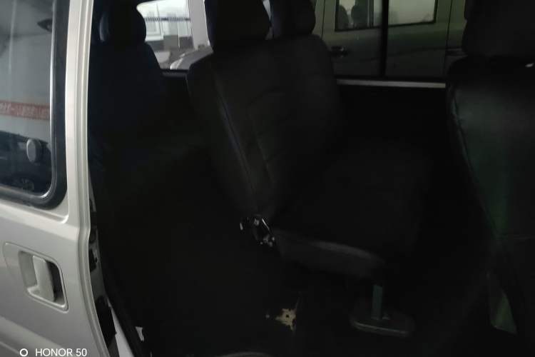 Used FORTHING Lingzhi 2017 Facelifted M3L 1.6L 7-Seater Standard Version
