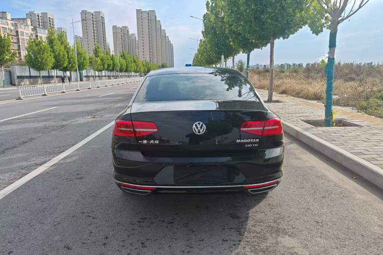 Used Volkswagen Magotan 2017 330TSI DSG Luxury Model