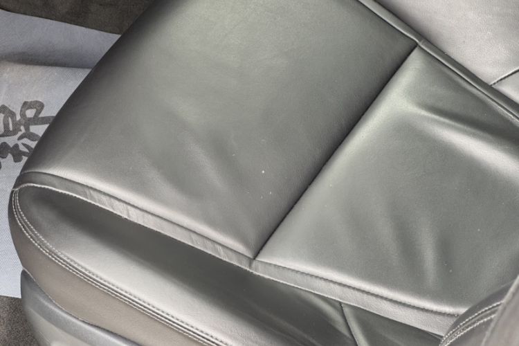 Used Jaguar XF 2014 XF 2.0T Luxury Edition Left Front Seat