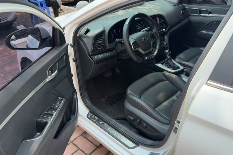 Used Hyundai Elantra (6th Generation / Lingdong) 2016 1.6L Automatic ZhiXuan · Luxury Version
