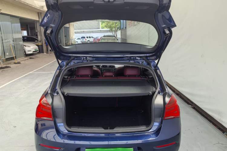 Used BMW 1 Series 2018 118i Leading Model Exterior 11