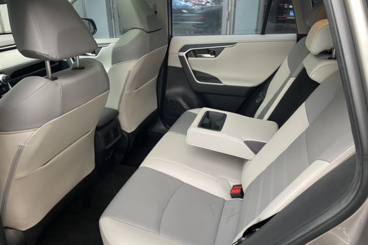 Used Toyota RAV4 2020 2.0L CVT Four-Wheel Drive Prestige Edition